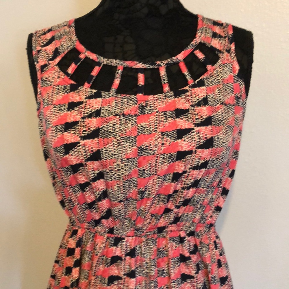 Bloom pink and black cut out & cinched dress Med - Picture 3 of 8